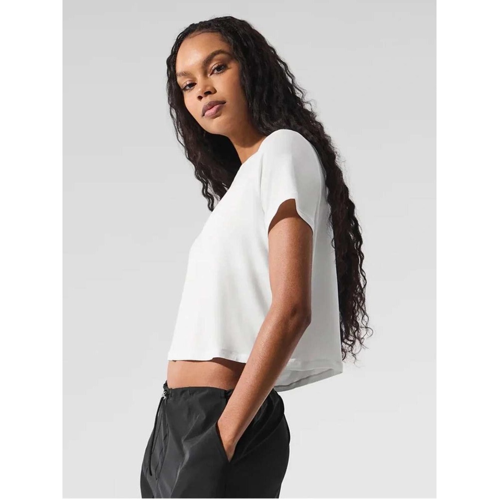Alo All Day Cropped Tee XS White Short Sleeve Crop Shirt Relaxed Fit NWOT